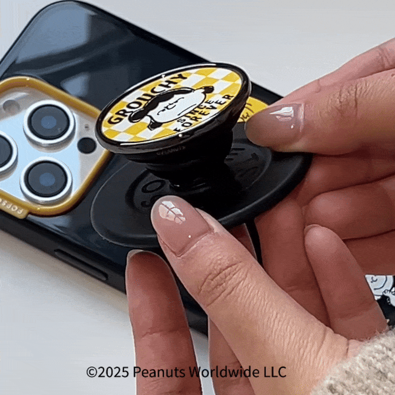 The In Crowd — iPhone 14 Pro Max MagSafe Case image number 4