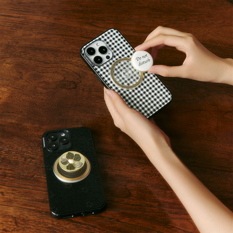 Gingham — iPhone 16 MagSafe Case image number 2